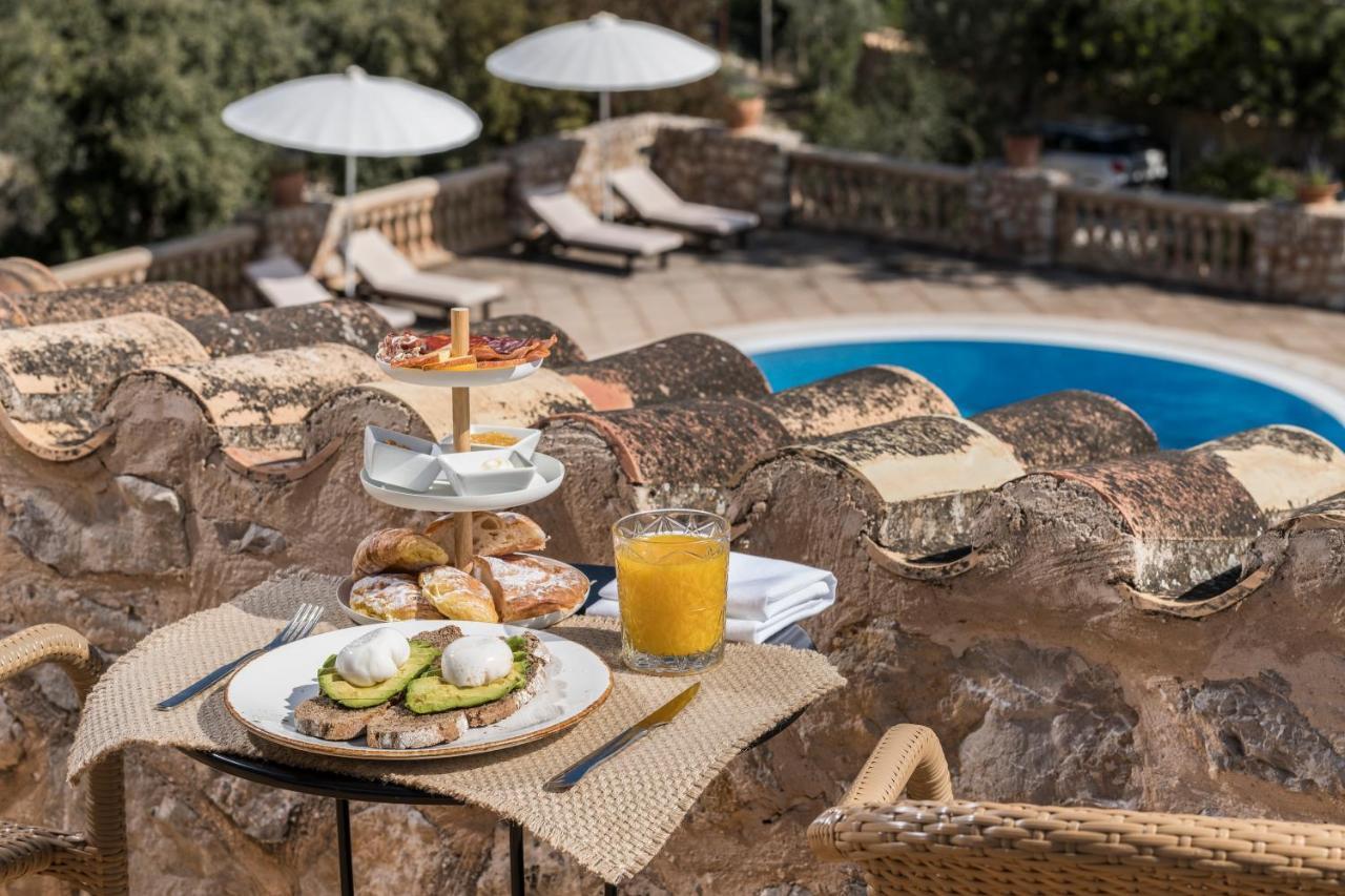 Ca'n Beneit Hotel